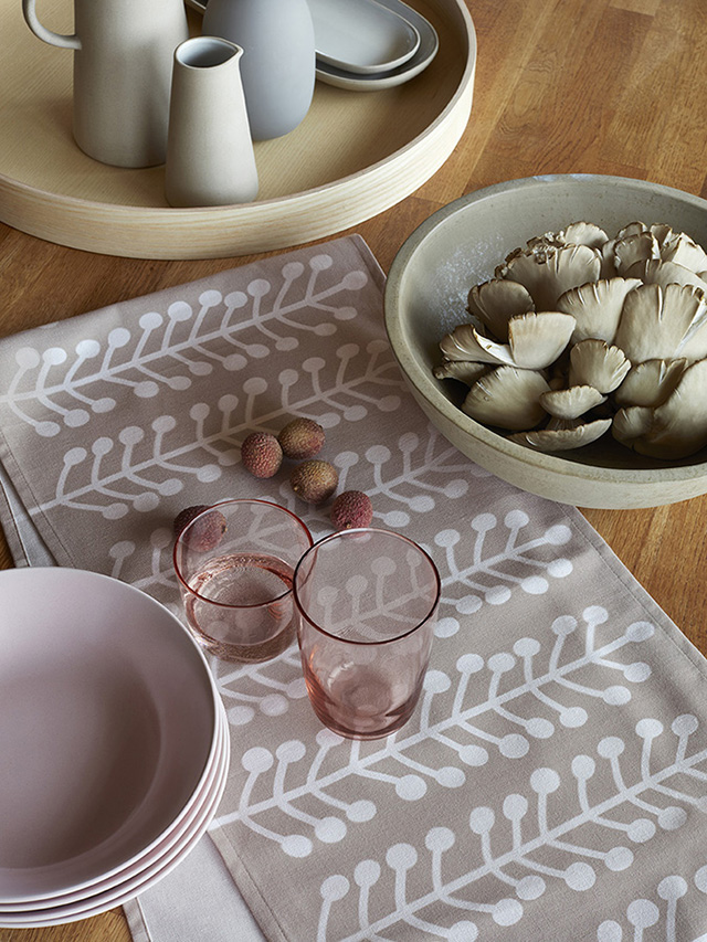 Cotton table runner