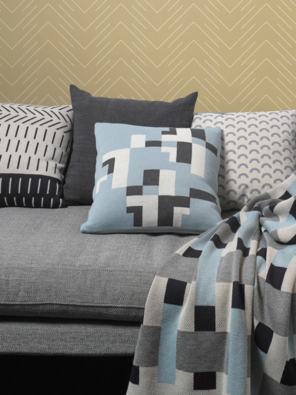 Blanket and cushion / set Cross & Folk