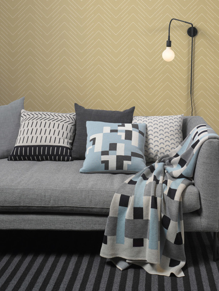 Blanket and cushion / set Cross & Folk
