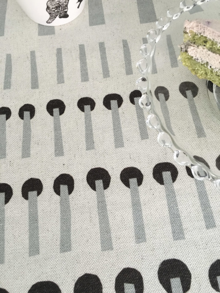 Table runner Sticks grey